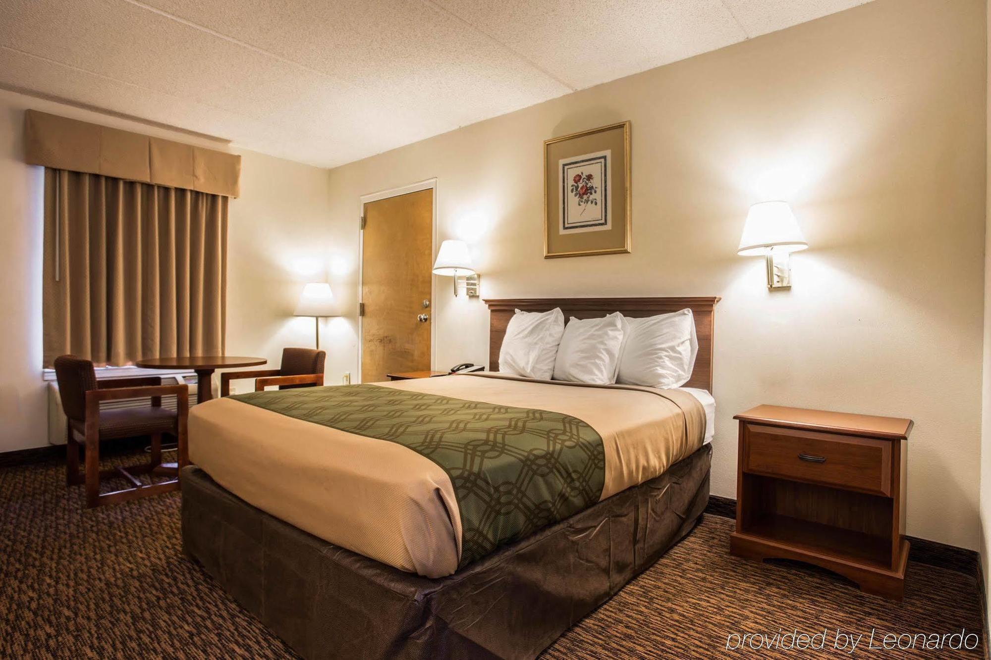 Econo Lodge Inn & Suites Lugoff Buitenkant foto